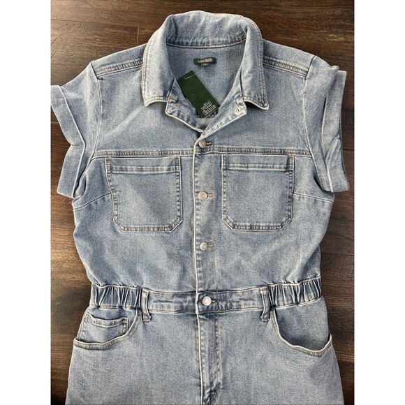 Wild Fable NWT Size Medium Game Day Short Sleeve Denim Romper Jean Medium Wash - Picture 3 of 15